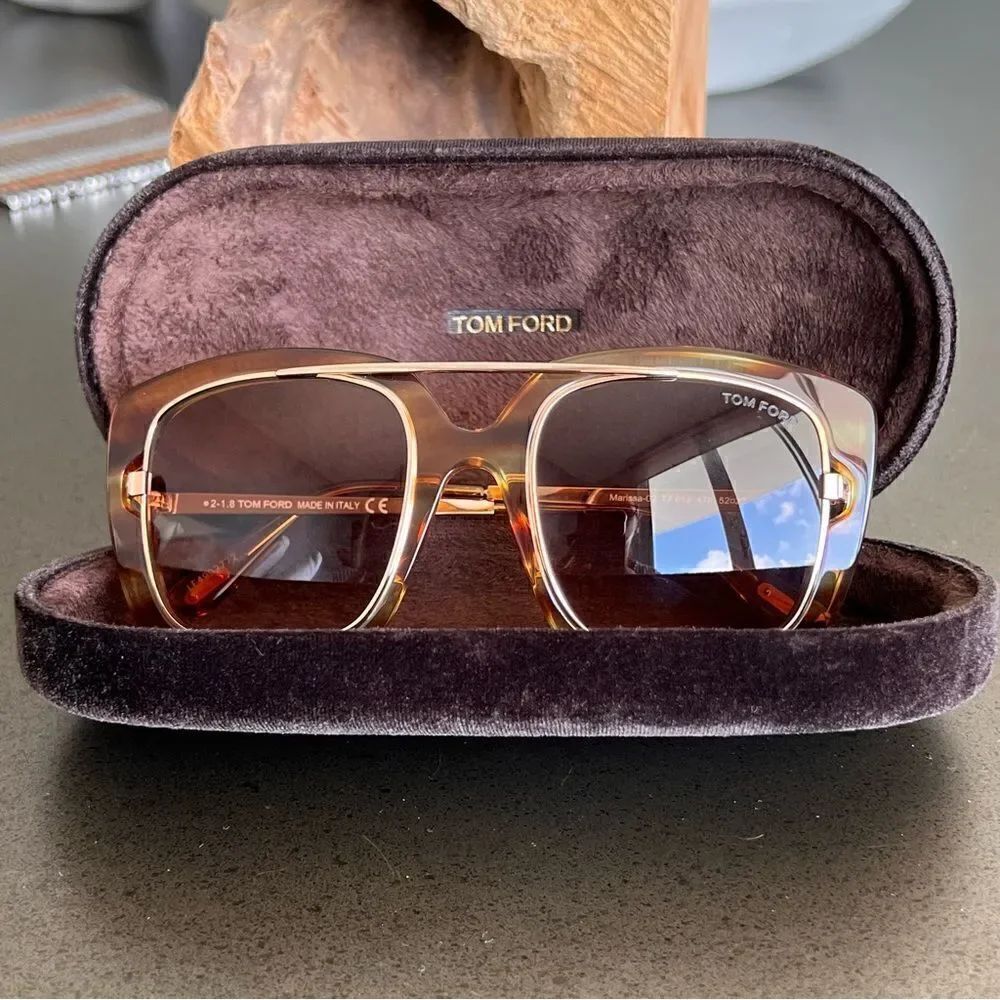 TOM FORD Marissa Sunglasses Square Acetate and Metal Sunglasses Honey FT0619